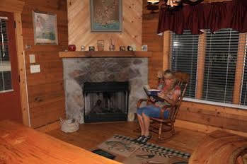 Campground, Rv Park, And Campeggio 2*