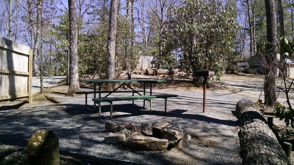 Campsite Campground, Rv Park, And 2*